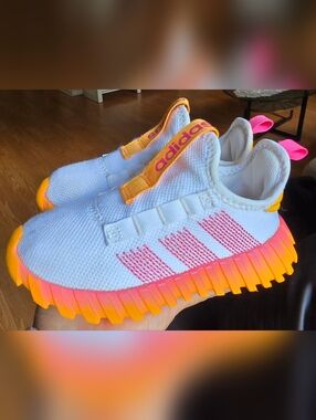 Sz 11 Toddler Girl's ADIDAS KAPTIR FLOW J "White Pulse Magenta Crew Orange"